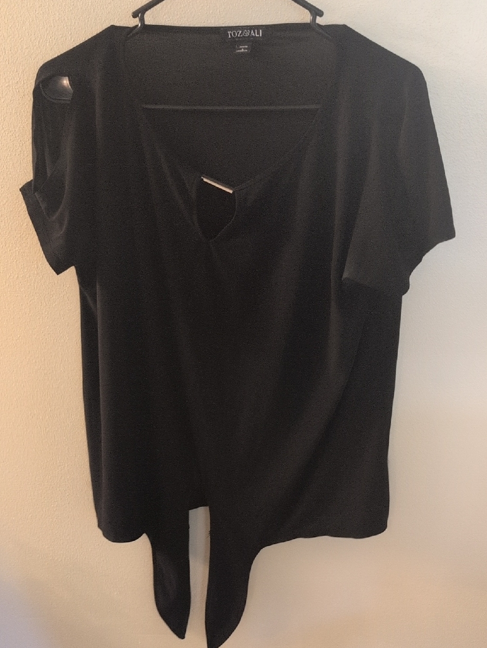Roz & Ali Black Short-Sleeve V-Neck Top with Front Tie Accent